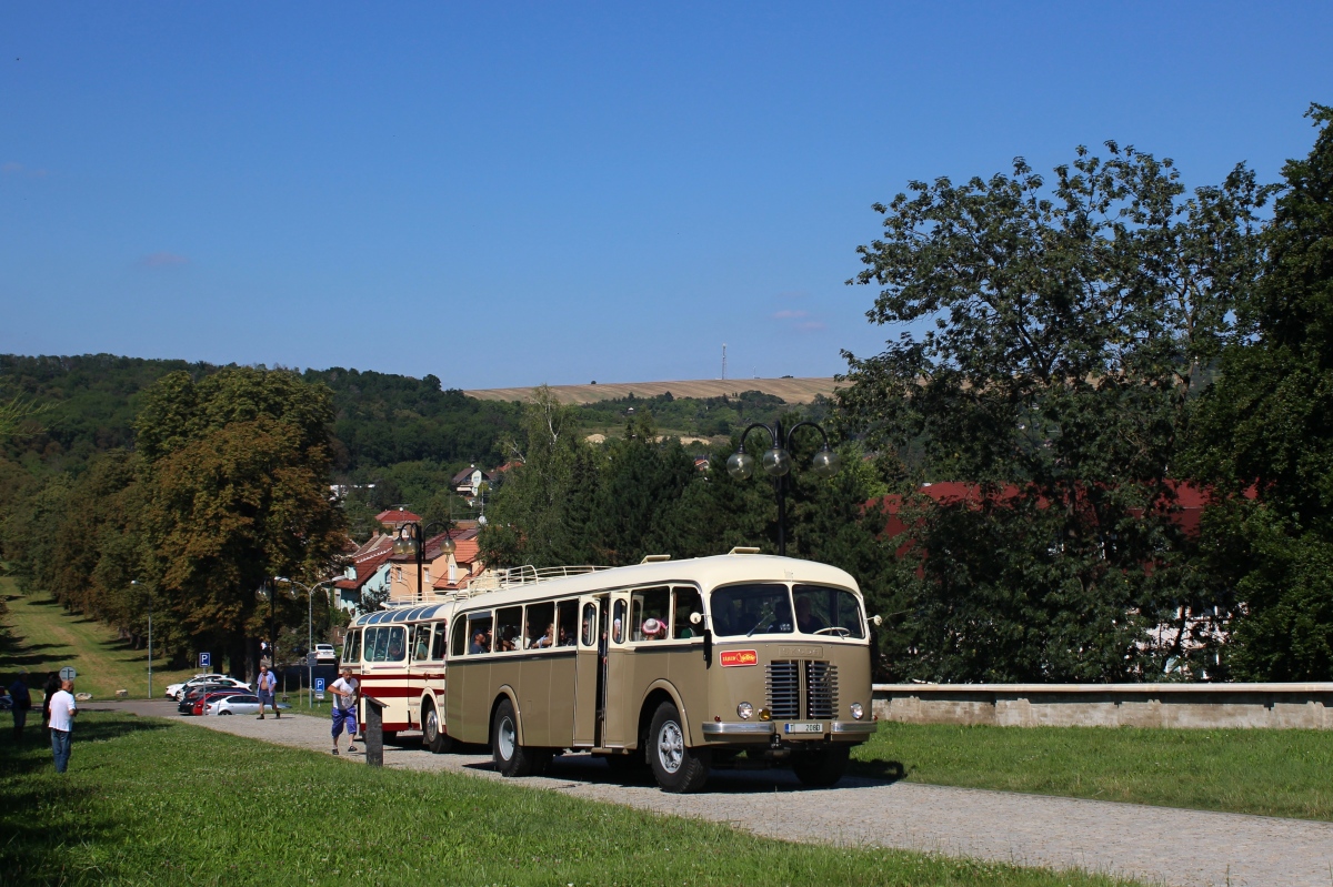 Ostrava, Škoda 706 RO № V 4360