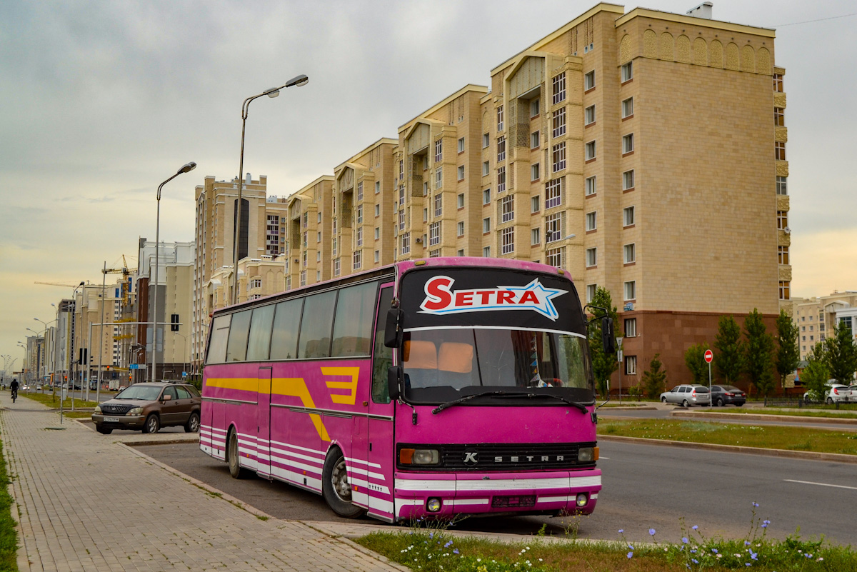 Shymkent, Setra S215HD # 781 DAA 17