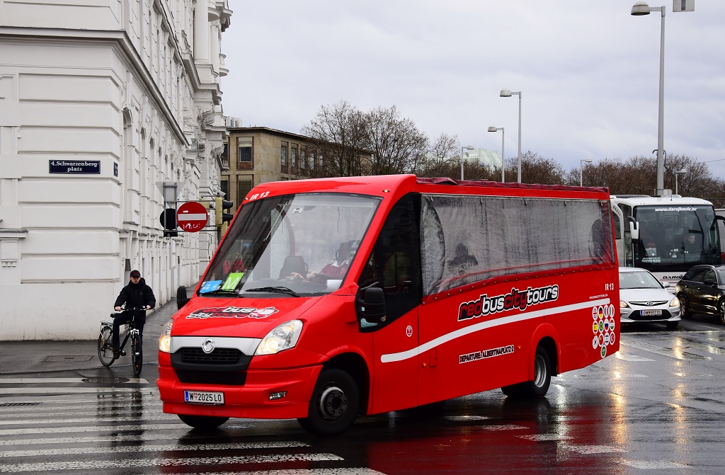Vídeň, Irisbus Daily Tourys č. W-2025 LO
