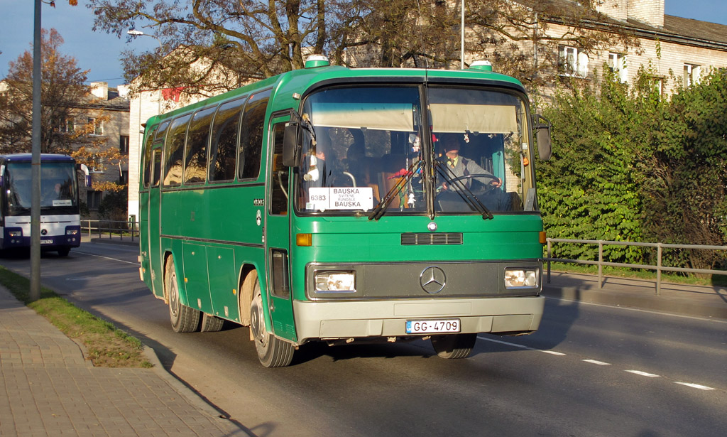 Бауска, Mercedes-Benz O303-10ÜHP № 322