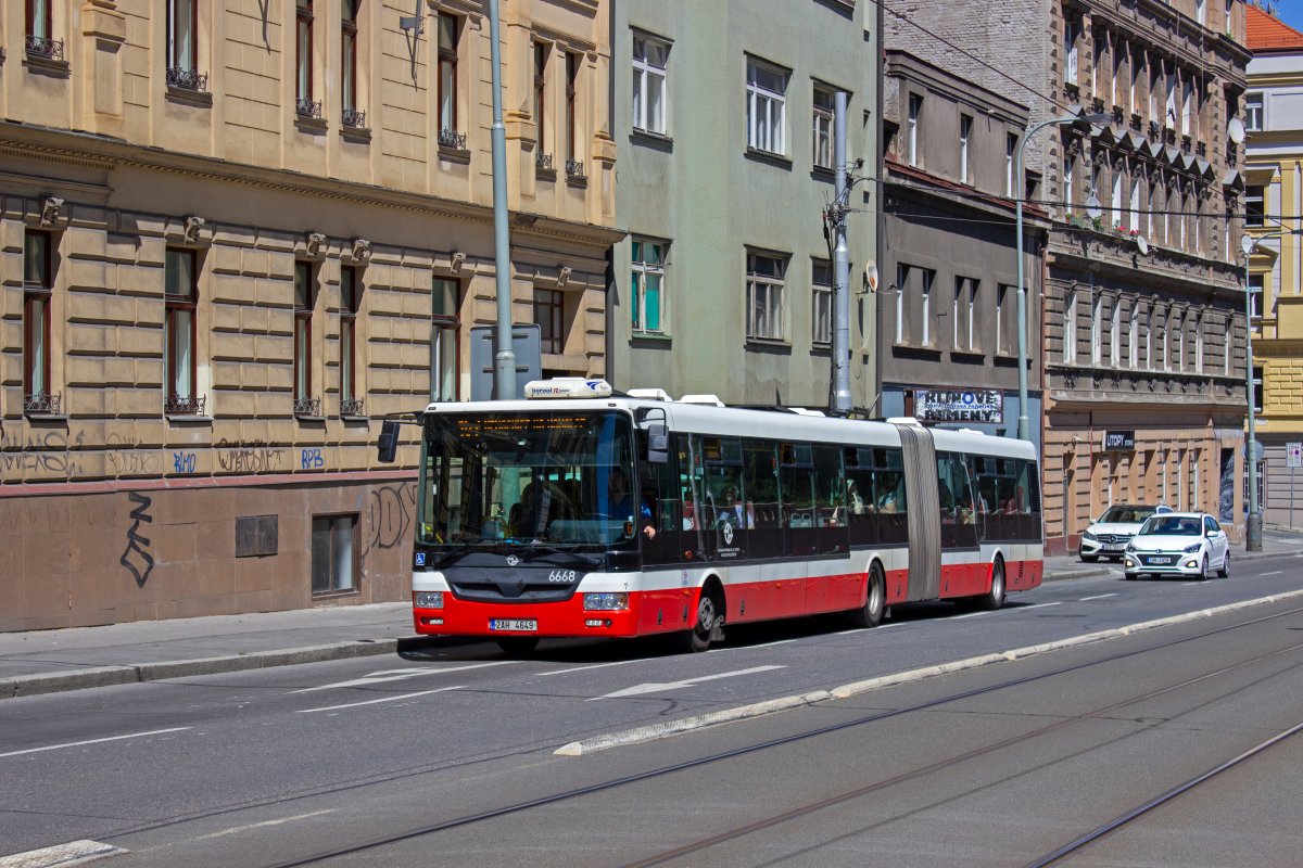 Praha, SOR NB 18 č. 6668