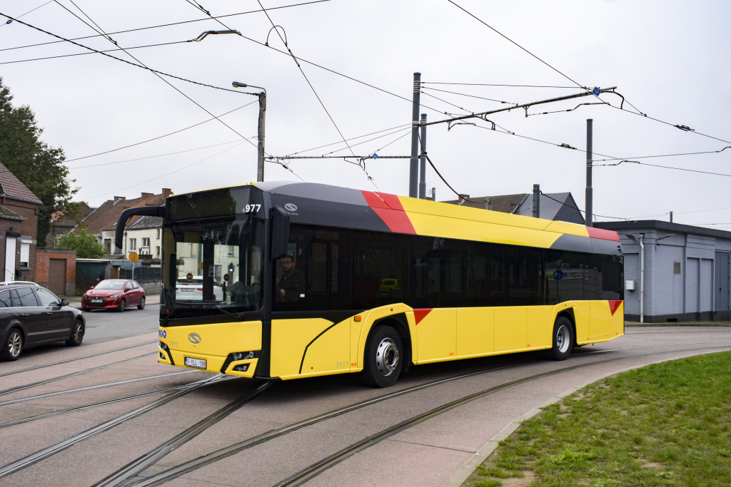 Charleroi, Solaris Urbino IV 12 hybrid č. 7977