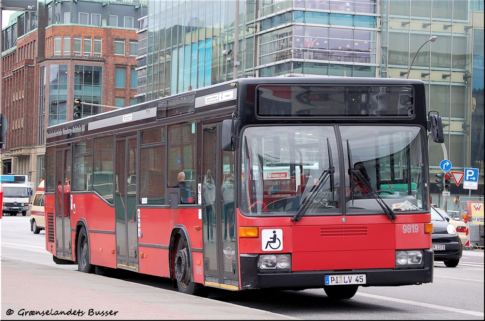 Hamburg, Mercedes-Benz O405N2 # 9819