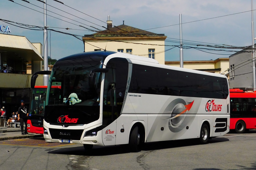 Pescara, MAN R07 Lion's Coach # FL-879RP