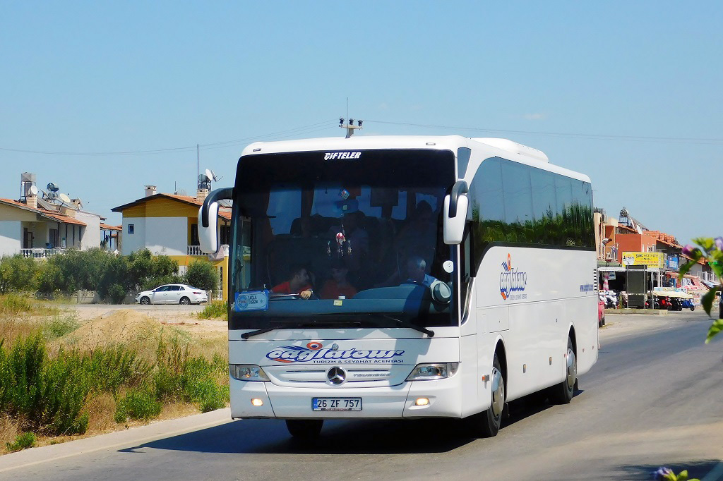 Eskişehir, Mercedes-Benz Tourismo 15RHD-II Nr. 26 ZF 757