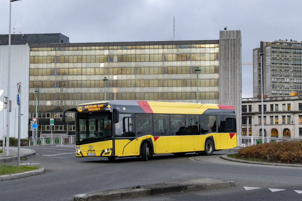 Charleroi, Solaris Urbino IV 12 hybrid # 7960