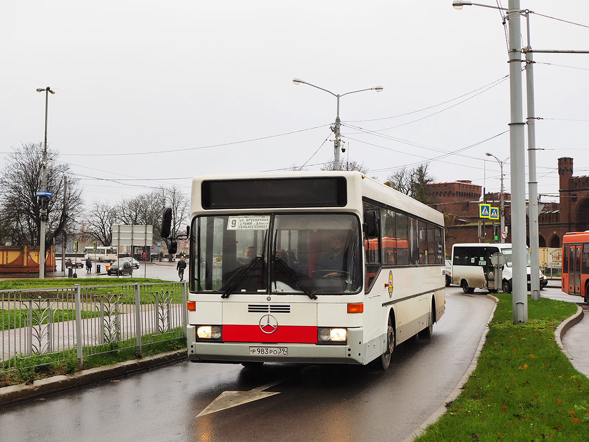 Kaliningrad, Mercedes-Benz O405 nr. Р 983 РО 39