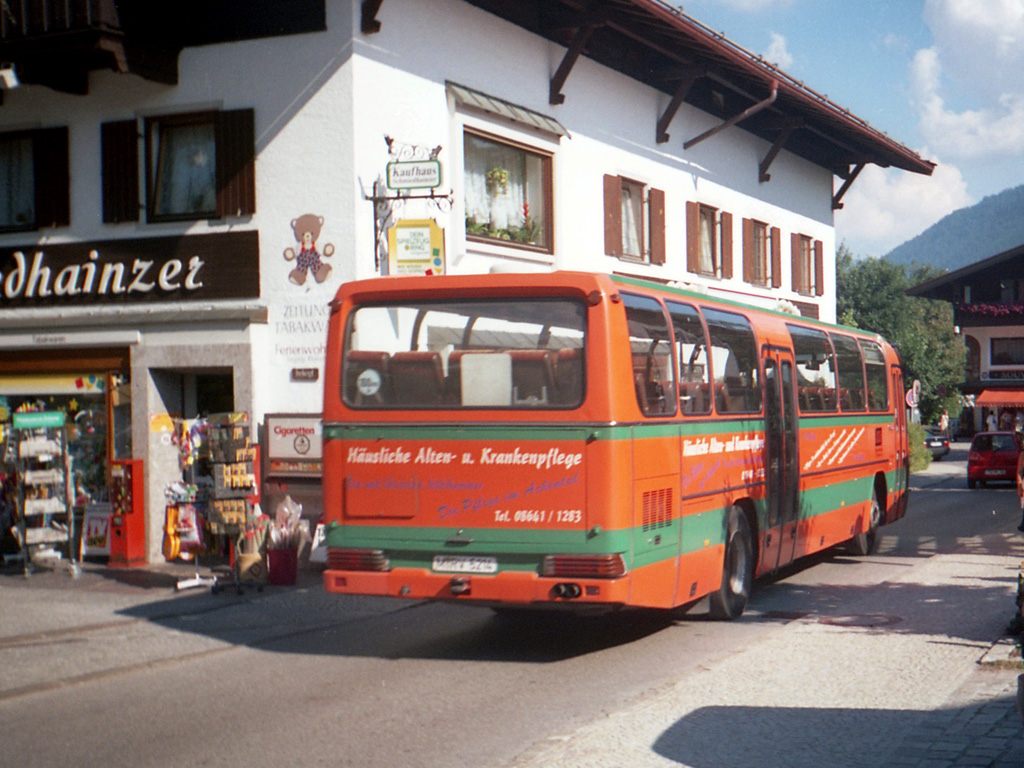 Munich, Mercedes-Benz O303-15KHP-L # M-RV 5214