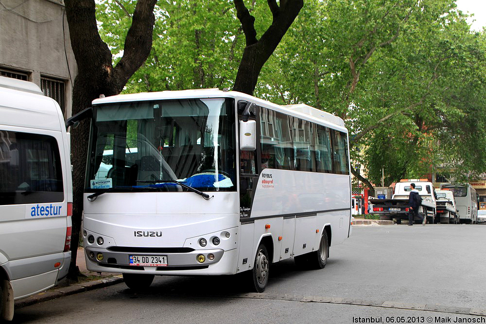 Istanbul, Isuzu Roybus # 34 DD 2341