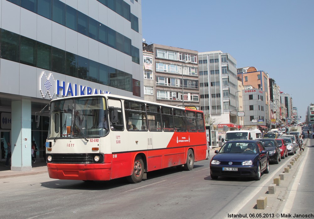 Istanbul, Ikarus 260.25 nr. 92-690