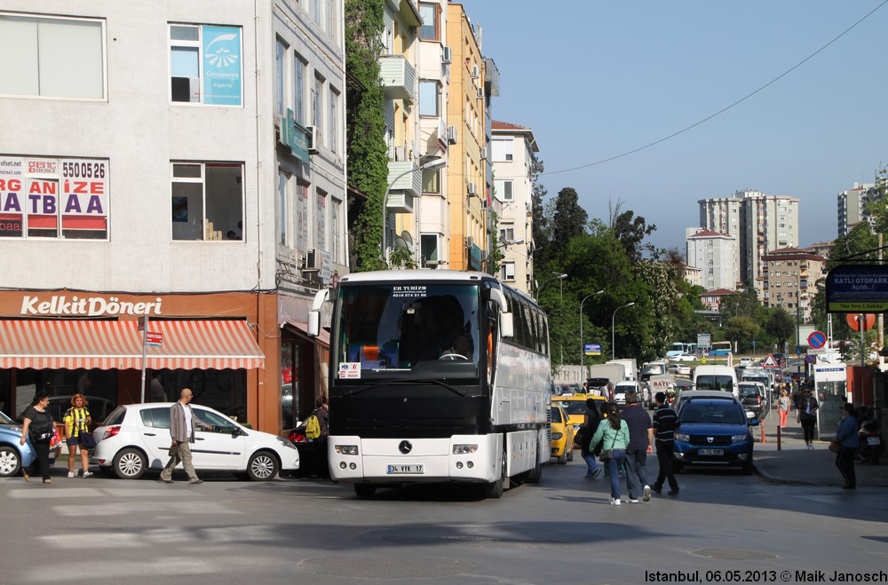 Istanbul, Mercedes-Benz O403-15SHD (Türk) č. 34 VYK 17