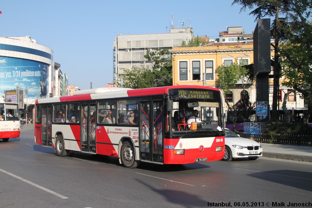 Istanbul, Mercedes-Benz O345 č. 2000-188