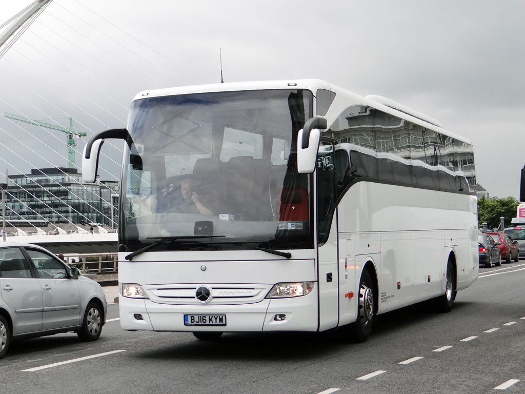 Coventry, Mercedes-Benz Tourismo 15RHD-II # BJ16 KYW