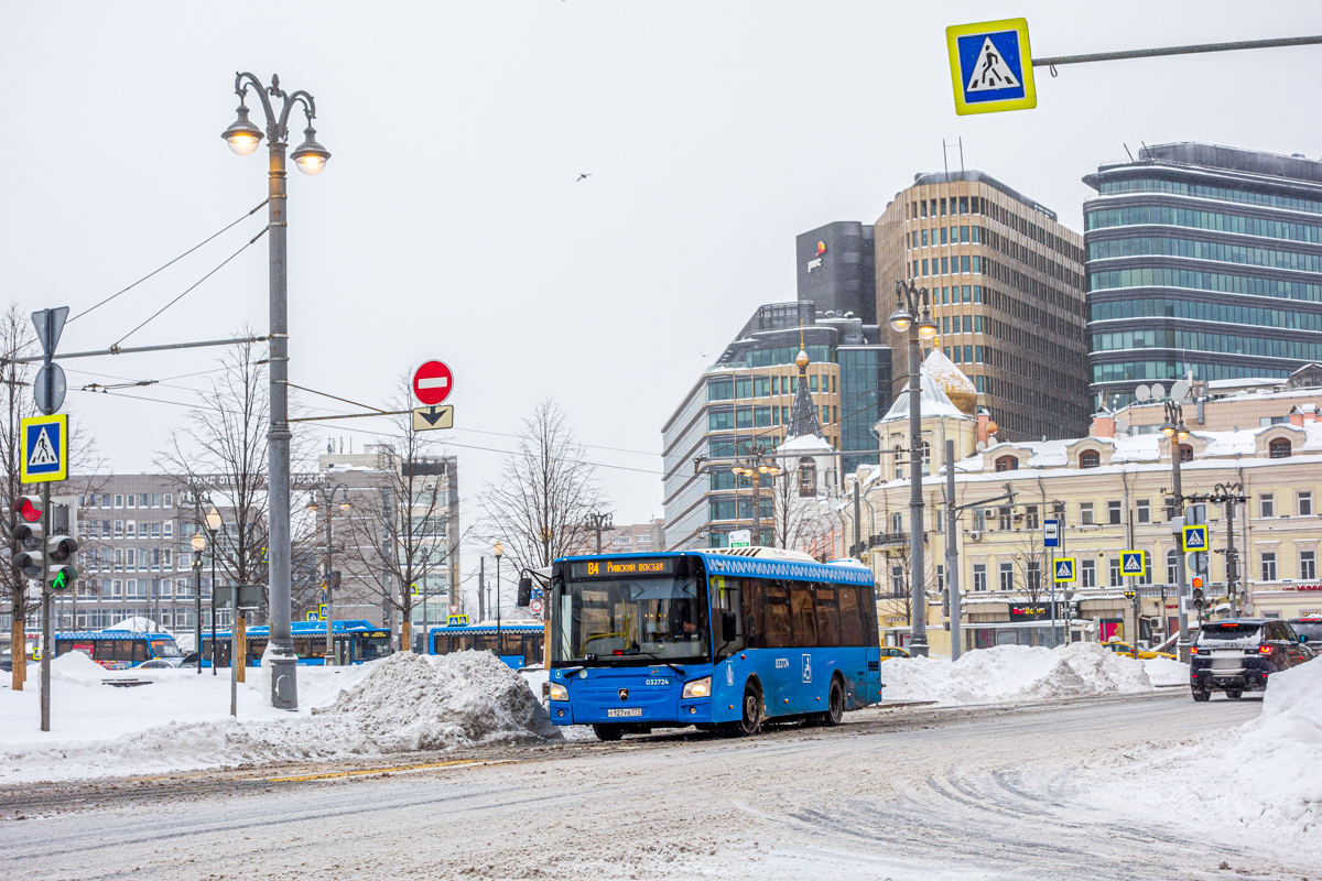 Moskva, LiAZ-4292.60 # 032724