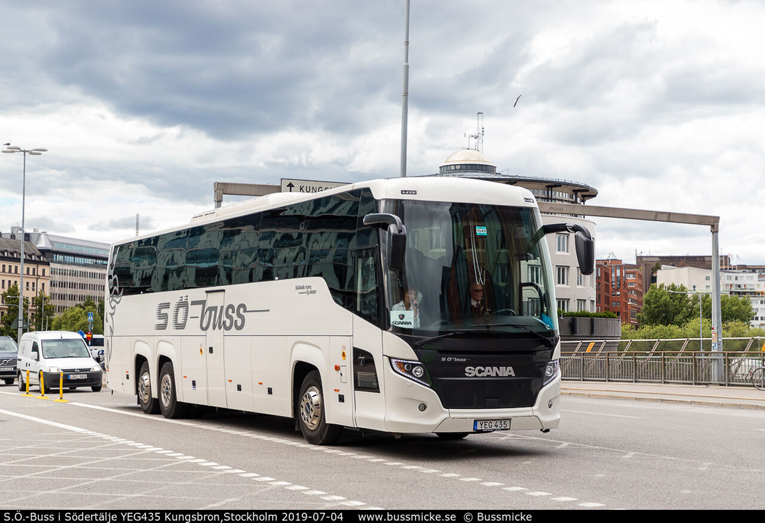 Södertälje, Scania Touring HD (Higer A80T) Nr. XKW 547