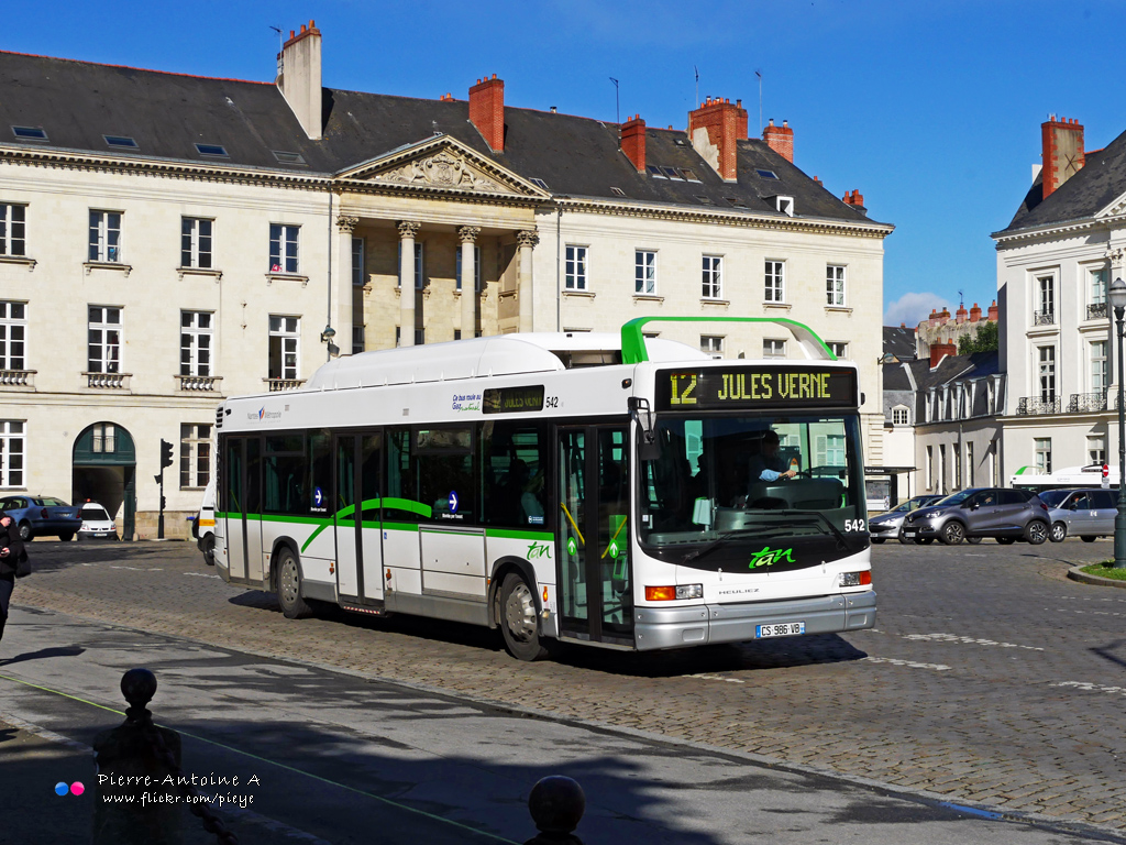 Nantes, Heuliez GX317 GNV (CNG) № 542