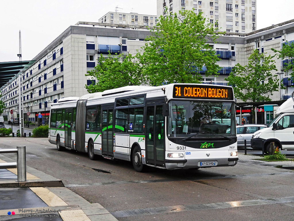 Nantes, Irisbus Agora L № 9331