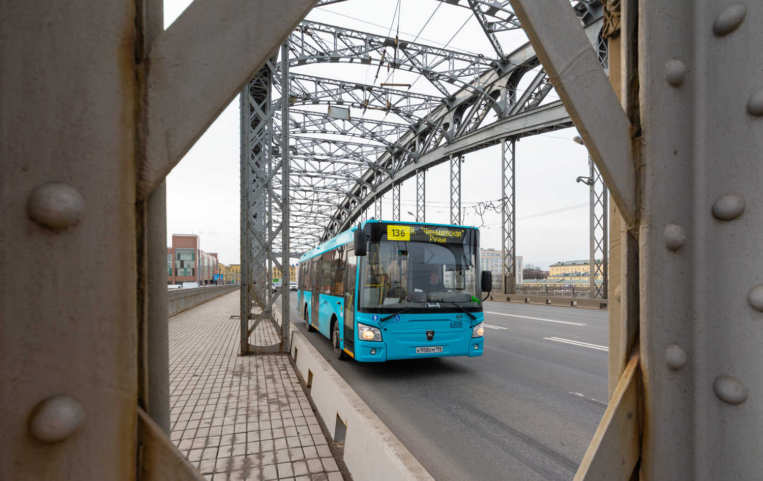 Saint Petersburg, LiAZ-4292.60 # 6818