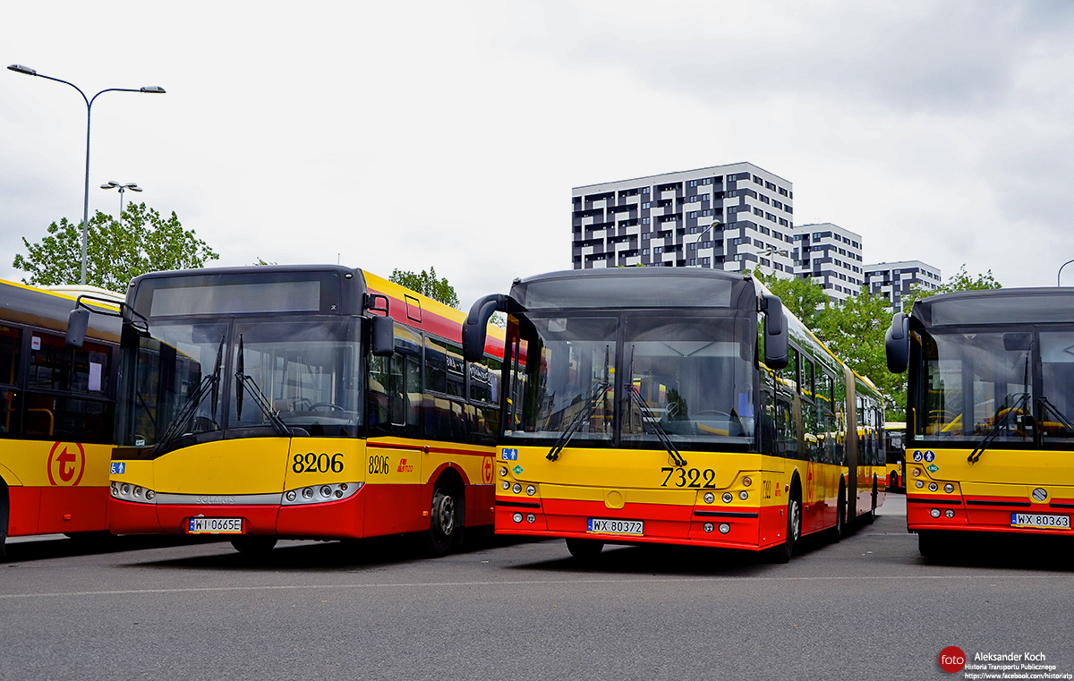 Warsaw, Solbus SM18 LNG # 7322; Warsaw, Solaris Urbino III 18 # 8206