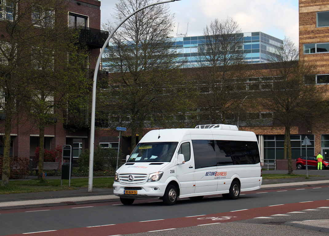 Arnhem, CMS Auto (MB Sprinter 515CDI) № 258