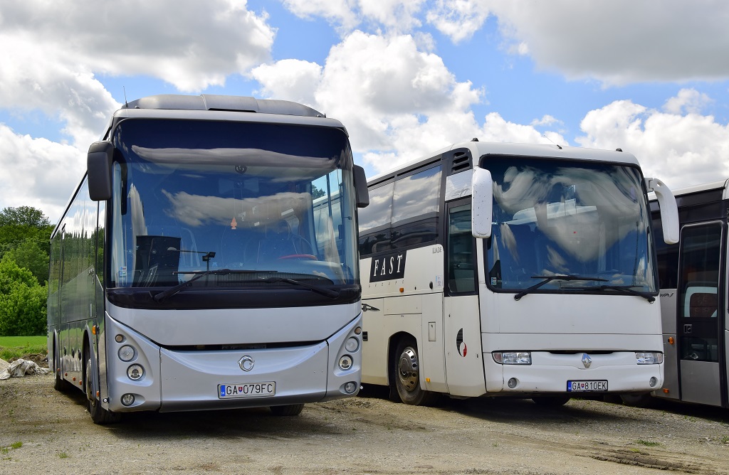 Galanta, Renault Iliade GTX # GA-810EK; Galanta, Irisbus Evadys H 12.8M # GA-079FC