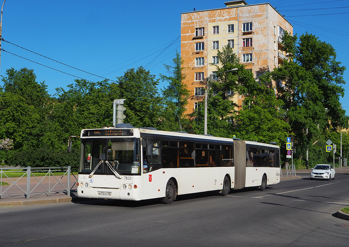 San Petersburgo, LiAZ-6213.20 # 7833