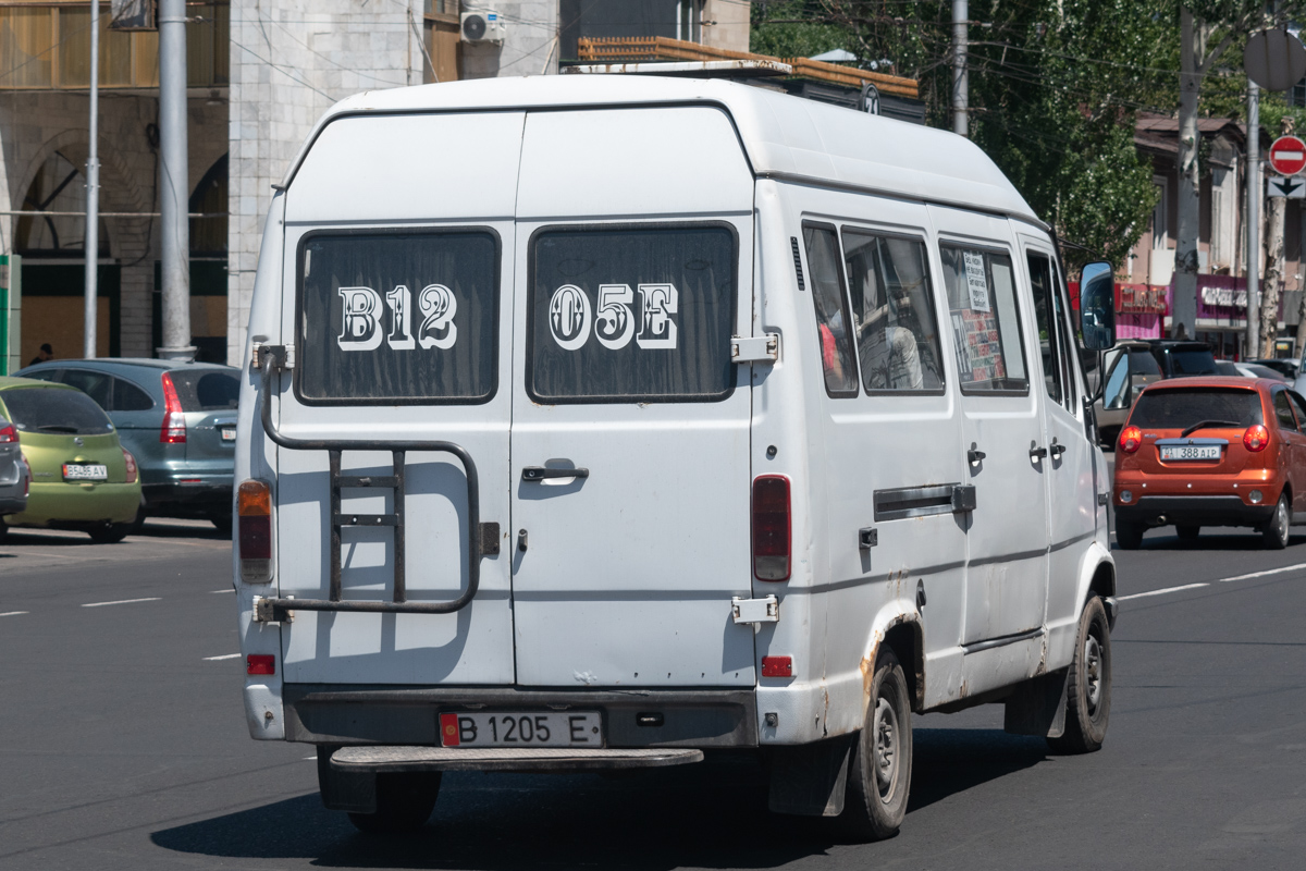 Biškekas, Mercedes-Benz T1 210D nr. B 1205 E