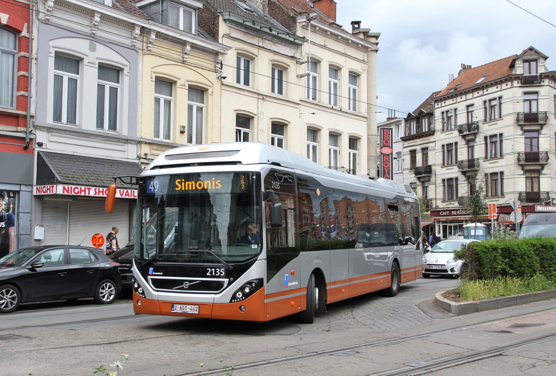 Brussels, Volvo 7900 Hybrid # 2135