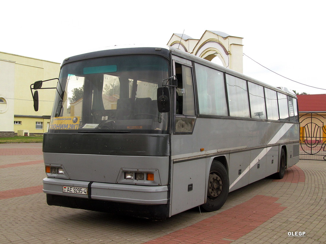 Lida, Neoplan N316K Transliner # АЕ 9295-4