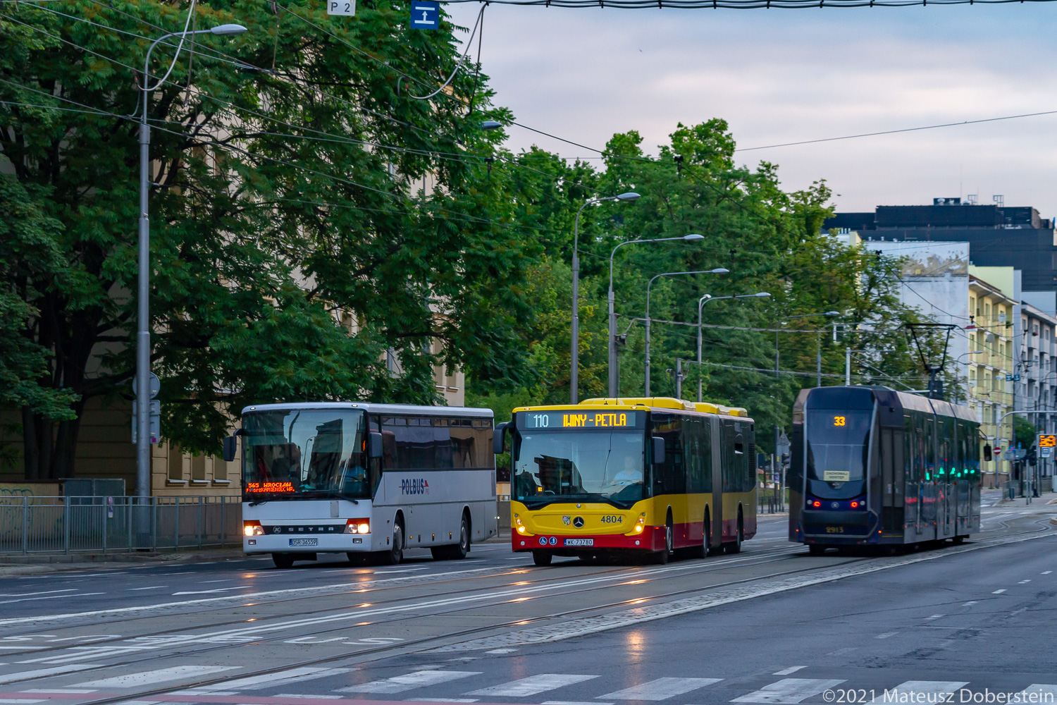 Wrocław, Mercedes-Benz Conecto III G nr. 4804; Wrocław, Setra S315UL nr. DSR 36559