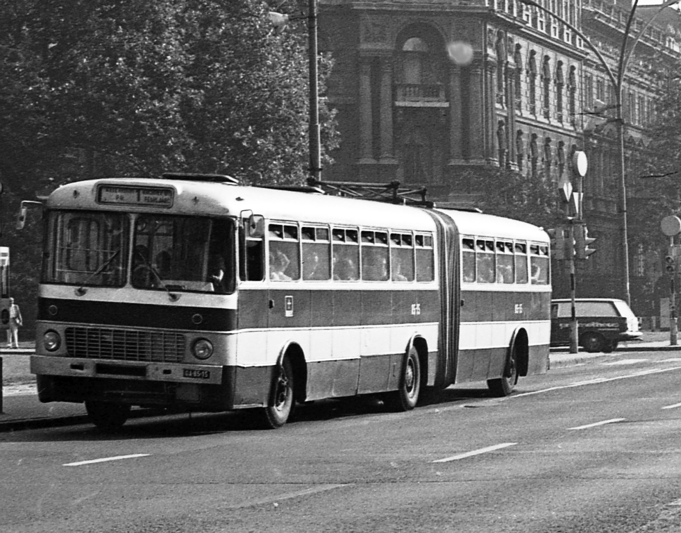 Budapest, Ikarus 180.00 # 85-15