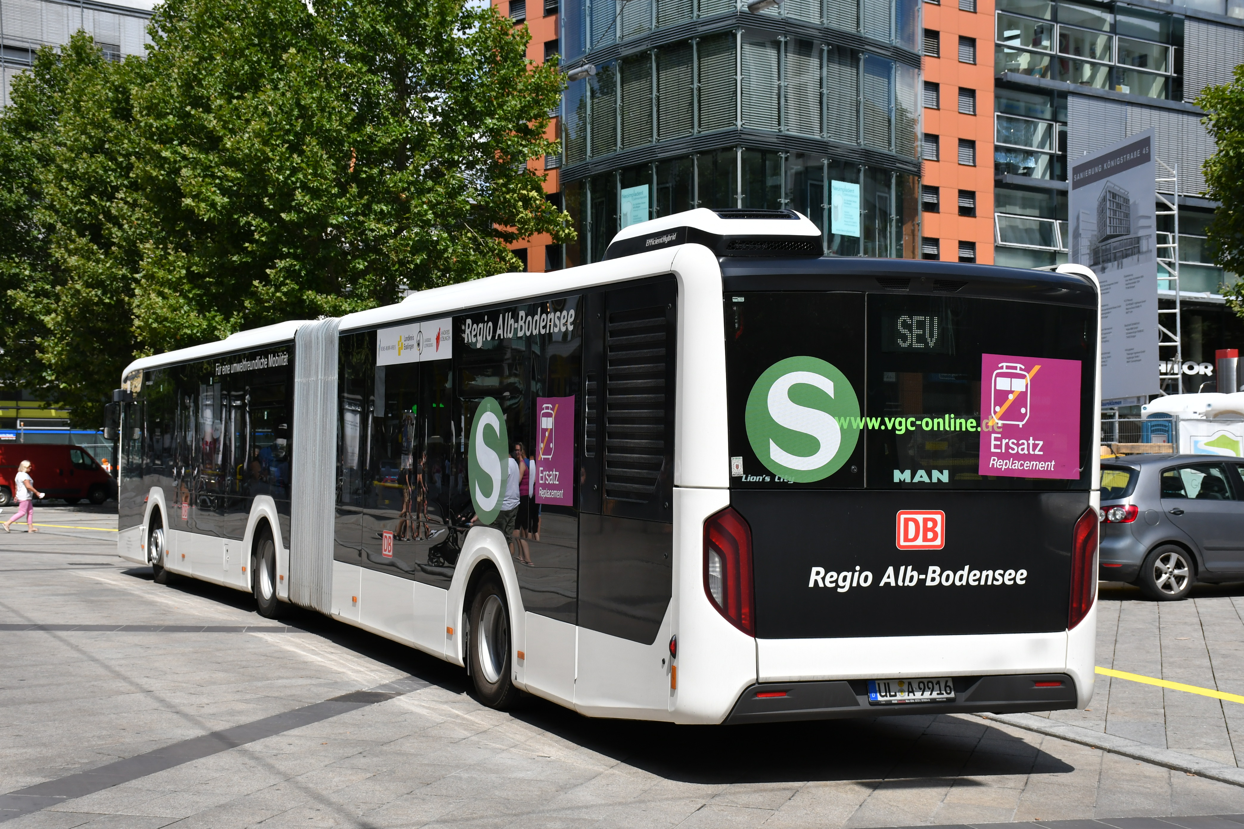 Ulm, MAN 18C Lion's City NG360 EfficientHybrid # UL-A 9916; Stuttgart — SEV Stammstreckensperrung S-Bahn Stuttgart