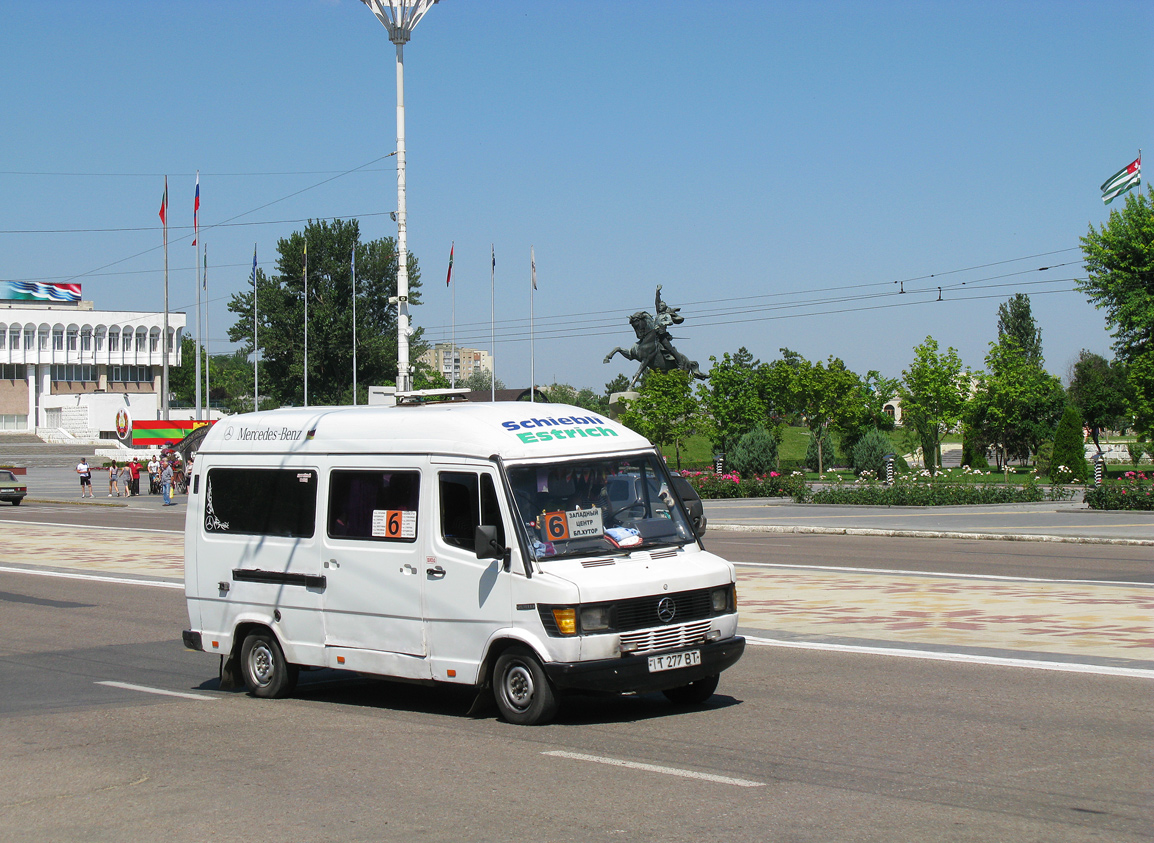 Tiraspol, Mercedes-Benz T1 208D nr. Т 277 ВТ
