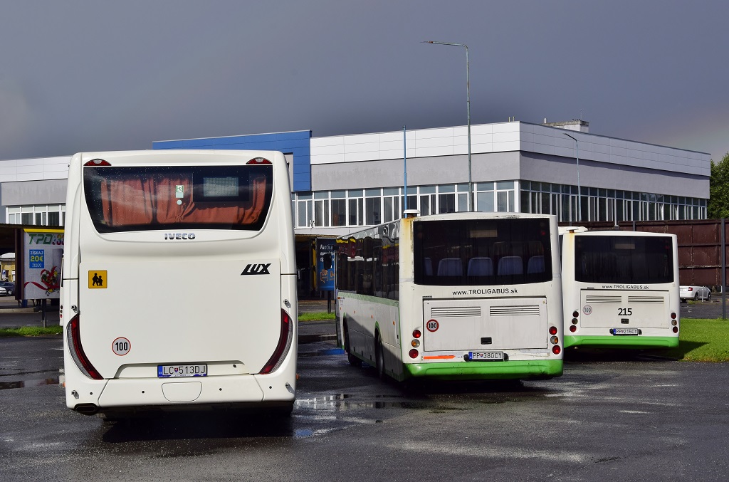 Revúca, IVECO Crossway PRO 12M # LC-513DJ; Poprad, Troliga Bus Fenix # 220; Poprad, Troliga Bus Pegasus # 215