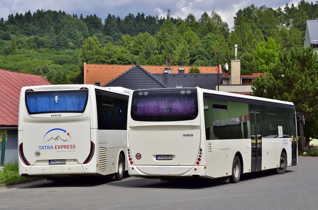 Kežmarok, IVECO Crossway Line 10.8M № 453; Kežmarok, Irisbus Crossway LE 12M № 464