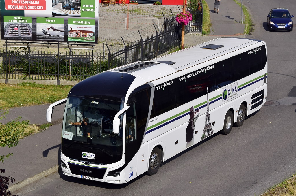 Dunajská Streda, MAN R08 Lion's Coach L RHC514 # DS-472GT