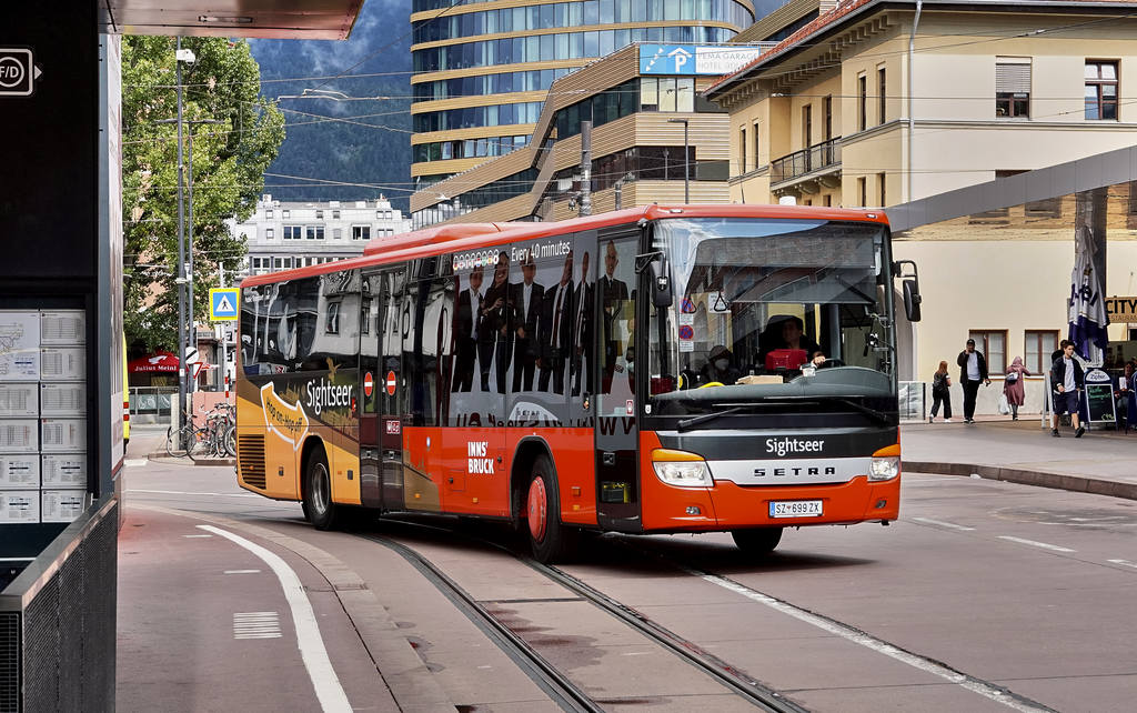 Innsbruck, Setra S415LE business # SZ-699 ZX