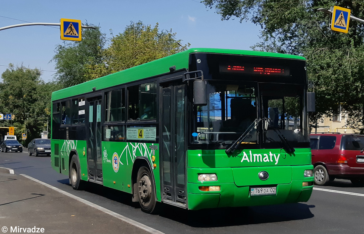Almaty, Yutong ZK6108HGH № 769 DA 02