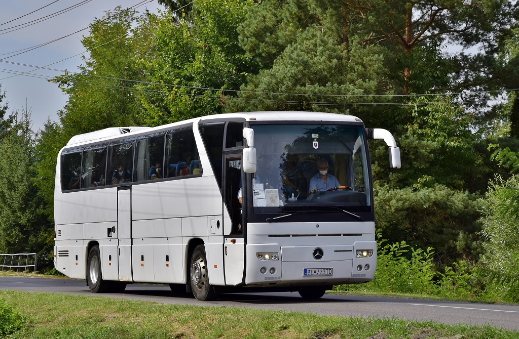 Bratislava, Mercedes-Benz O350-15RHD Tourismo I № BL-727TD