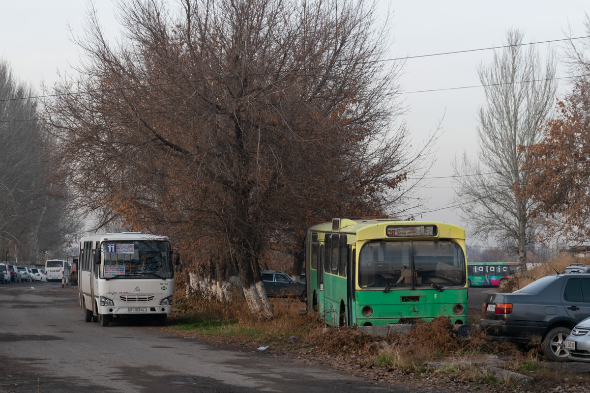 Bishkek, SAZ HC40 # 01 378 AK; Bishkek, Mercedes-Benz O305G # б/н