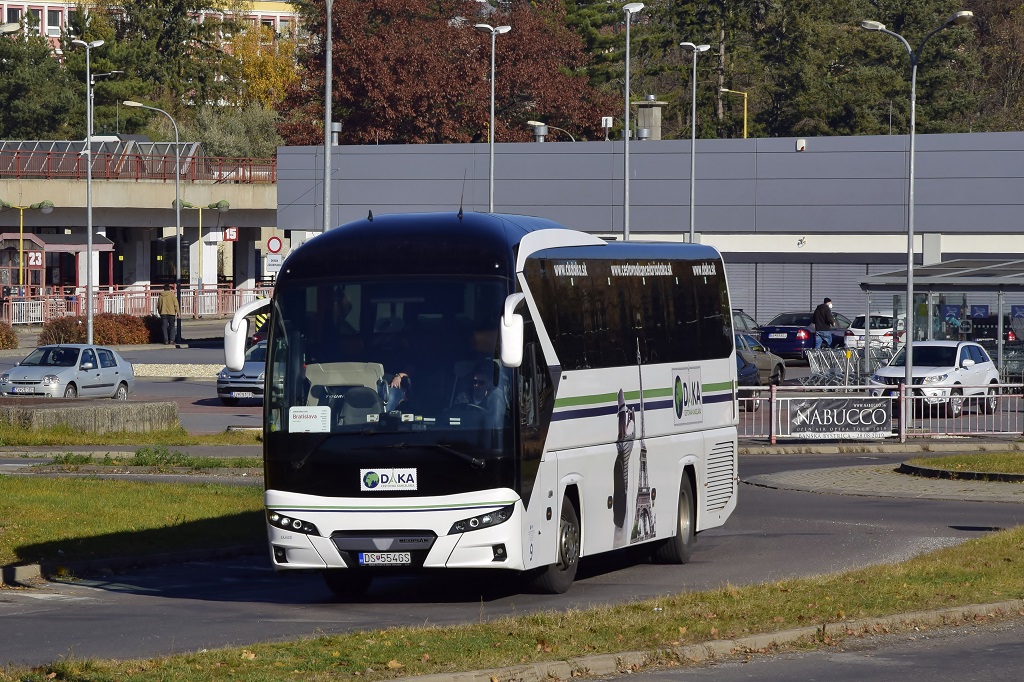 Dunajská Streda, Neoplan N2216SHD Tourliner SHD # DS-554GS