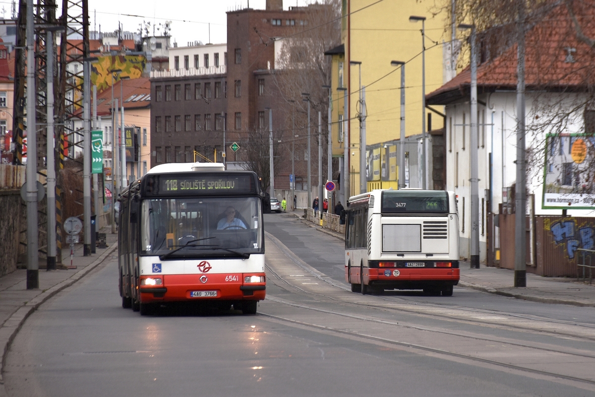 Prague, Karosa Citybus 18M.2081 (Irisbus) č. 6541; Prague, Karosa Citybus 12M.2071 (Irisbus) č. 3477