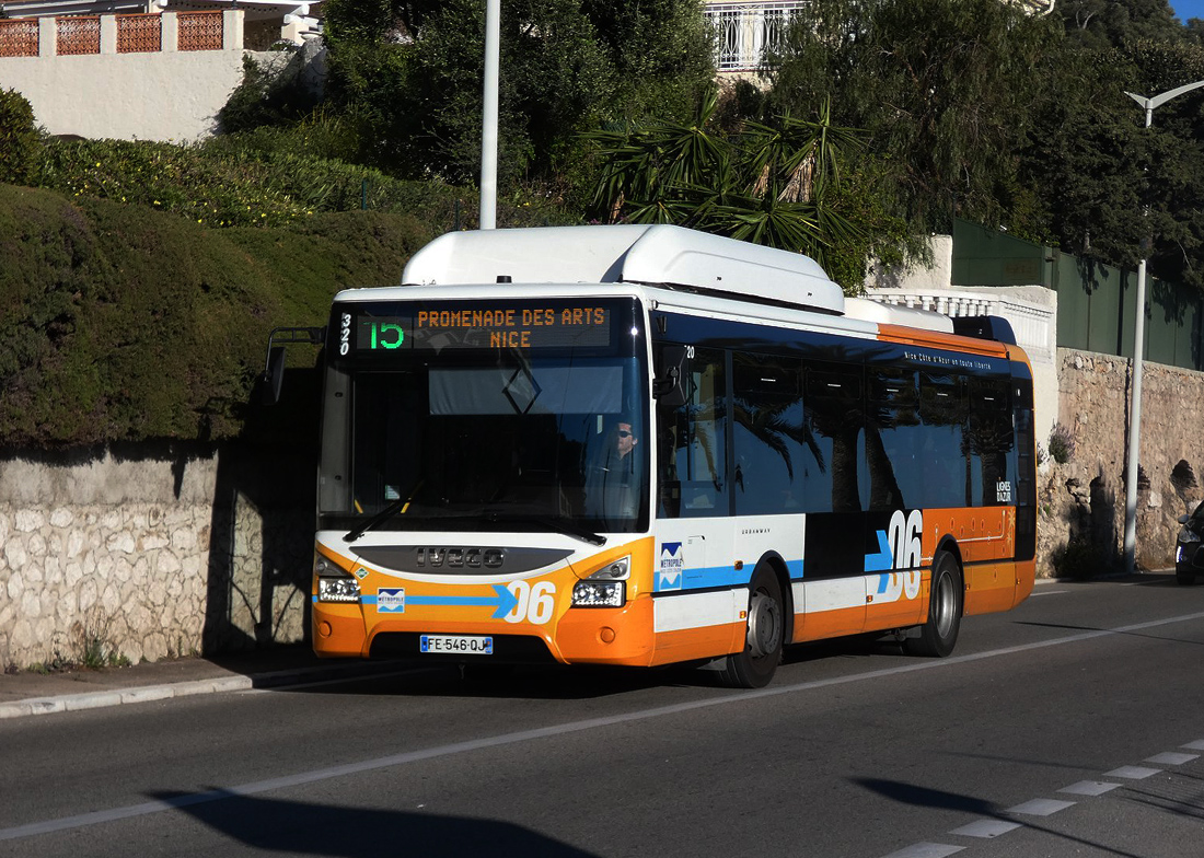 Ницца, IVECO Urbanway 10.5M CNG № 320