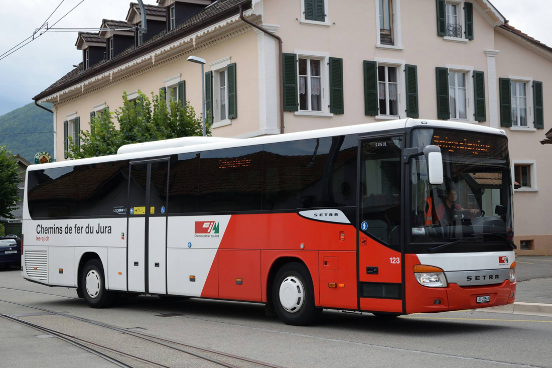 Biel, Setra S415UL # 123