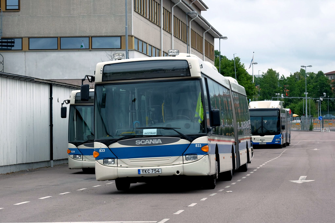 Västerås, Scania OmniLink CL94UA 6x2/2LB № 833