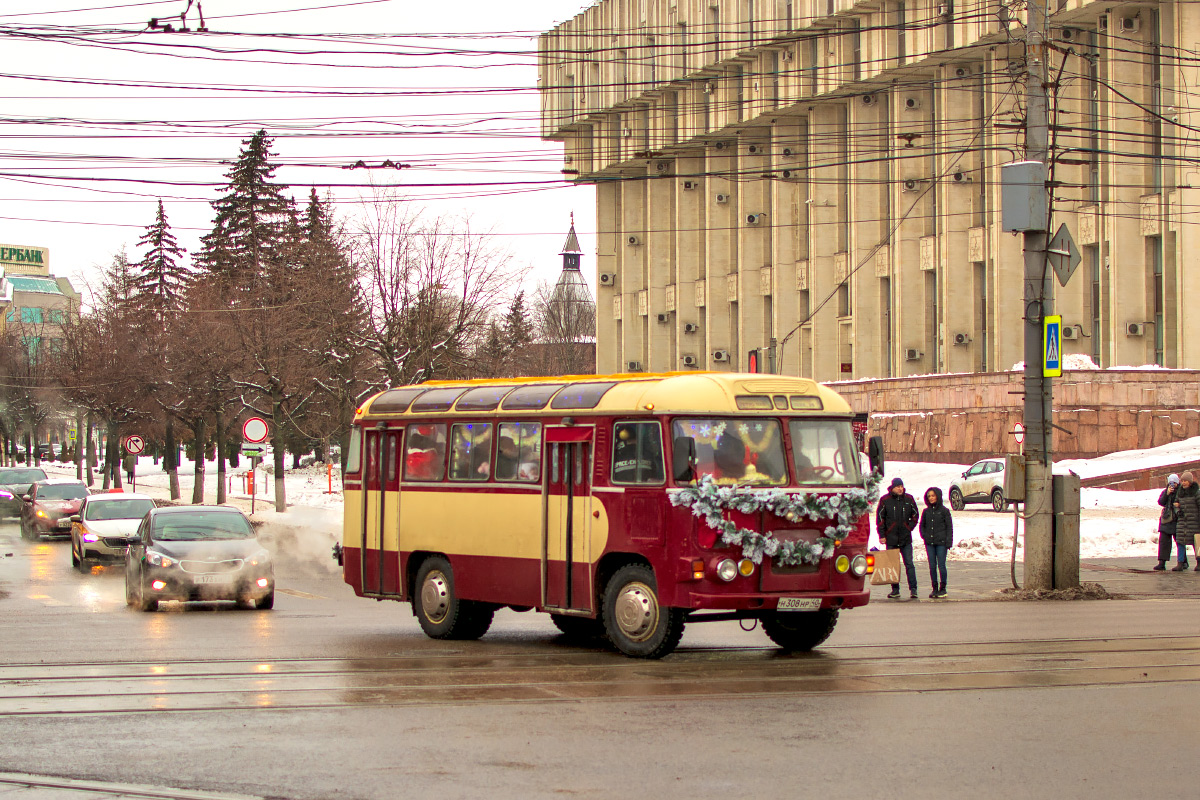 Moscow, PAZ-672 # Н 308 НР 40