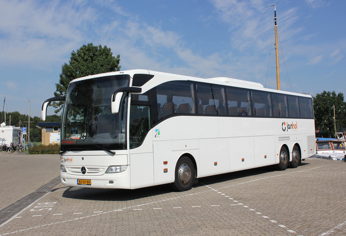 Arnhem, Mercedes-Benz Tourismo 17RHD-II L # 56