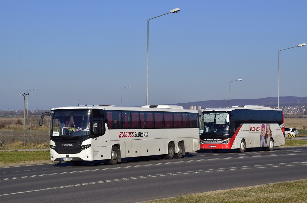 Bratislava, Scania Interlink LD nr. 71707; Bratislava, Setra S515HD nr. 50820