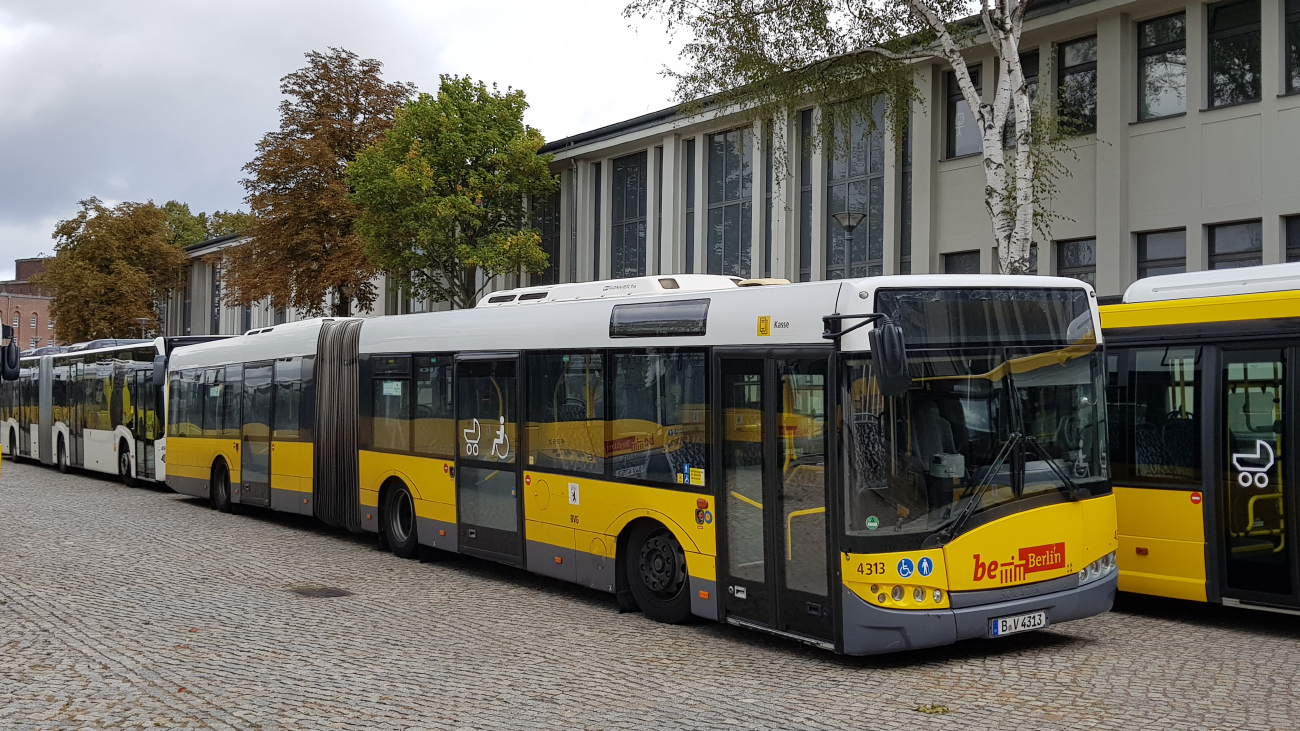 Berlin, Solaris Urbino III 18 № 4313