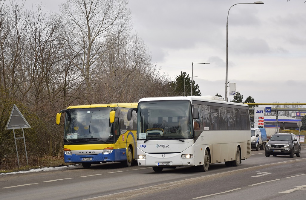 Nitra, Setra S419UL-GT # NR-305DO; Piešťany, Irisbus Crossway 12M # TT-076IE